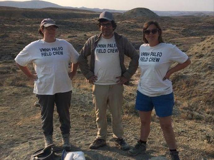 What do paleontologists wear to the field? Branded t-shirts! Drs