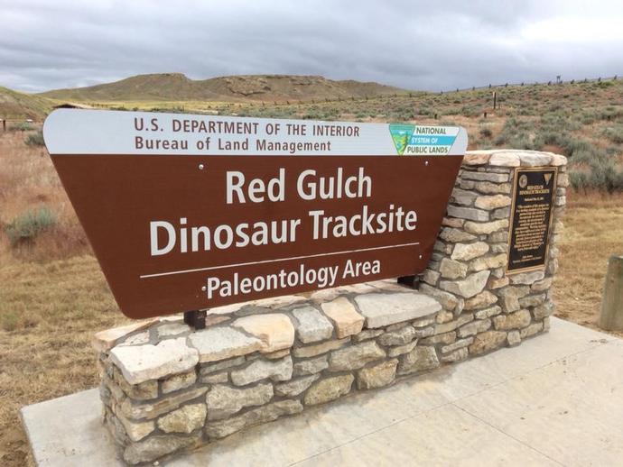 The starting crew is assembled for the #dinosaur dig in Greybull, Wyoming