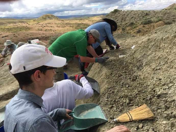 FACEBOOK LIVE FROM THE WYOMING DINOSAUR DIG!

Join Dr