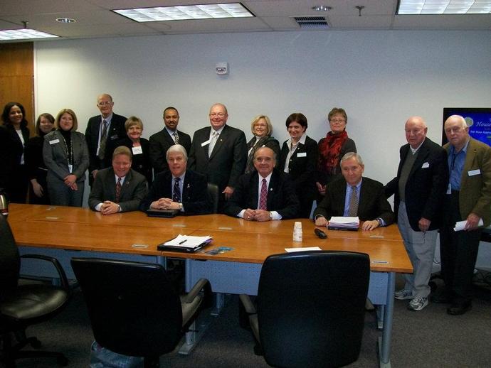 Virginia Museum of Natural History Trustees (back row) met with with ( front row ...